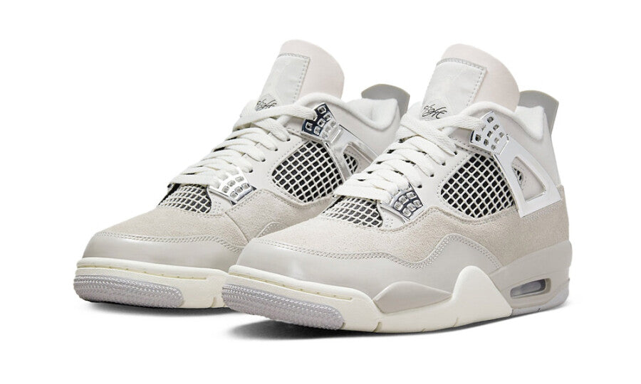 Jordan 4 'Frozen Moments'